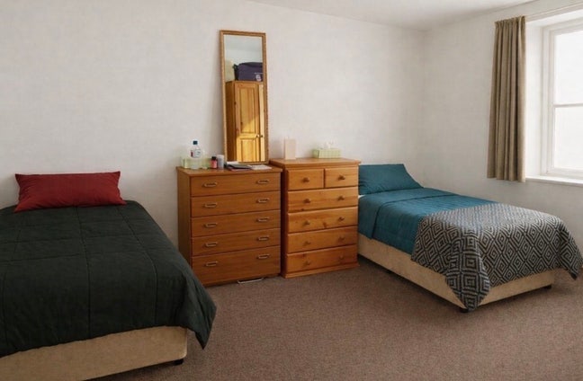 Double size room with  along with packing Job  Main Photo