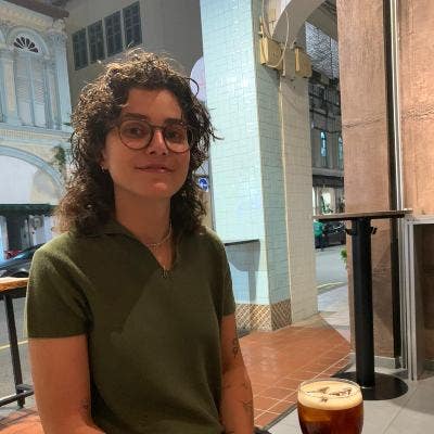 I am a female student aged 26. I am looking f... Main Photo