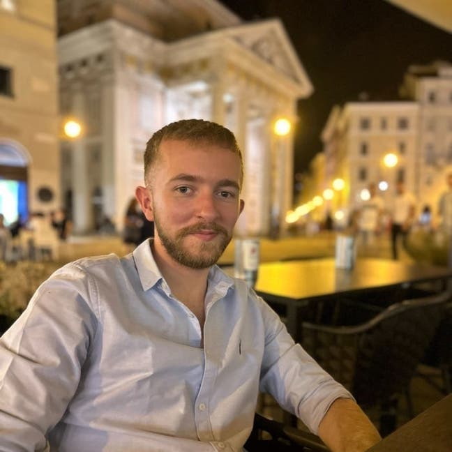 Looking for a room in zone 2 Main Photo