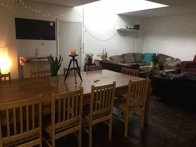 Room Available – Manor House Warehouse Main Photo