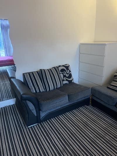 Large double Room to rent in Ilford  Main Photo