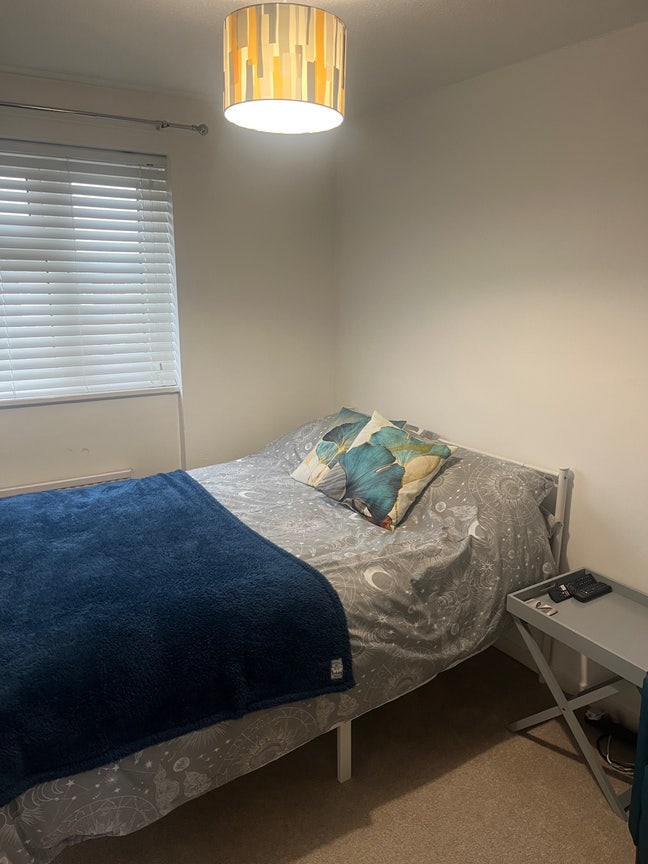 Weekday Commuter let  Main Photo