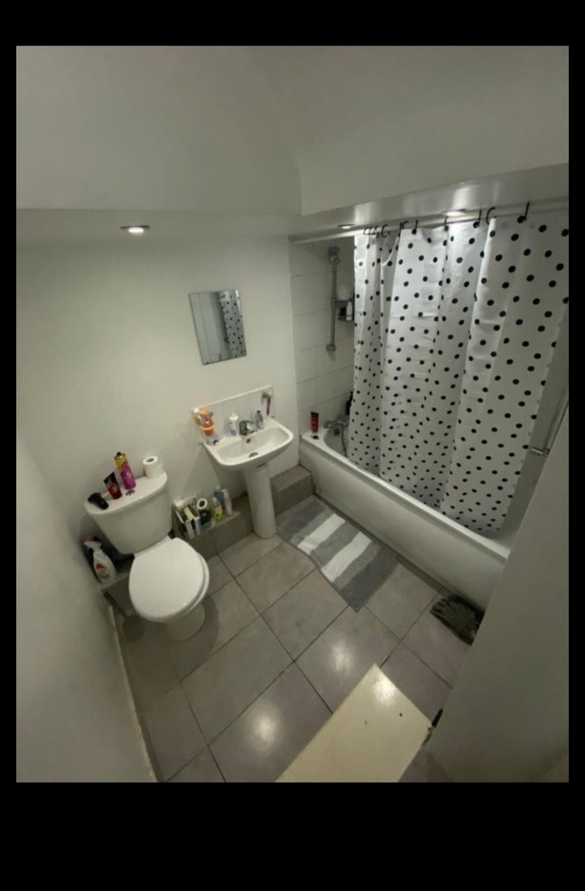 Immediate Move-In Bed Space Available - Tooting Main Photo