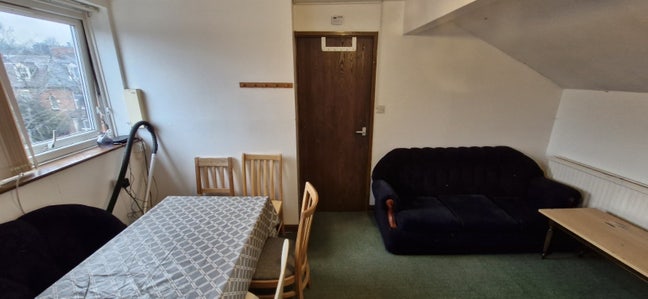 One Bedroom Student Flat  Main Photo