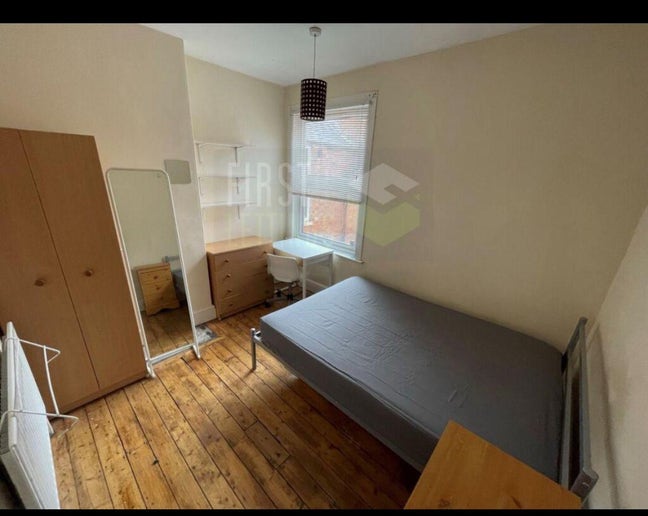 Spacious Double Bedroom Available – Ideal for Stud Main Photo