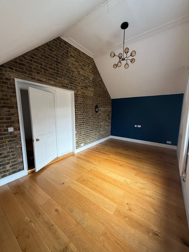 Large Double Room in Putney Main Photo