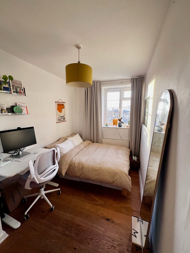 Cosy double room sublet in London Fields Main Photo