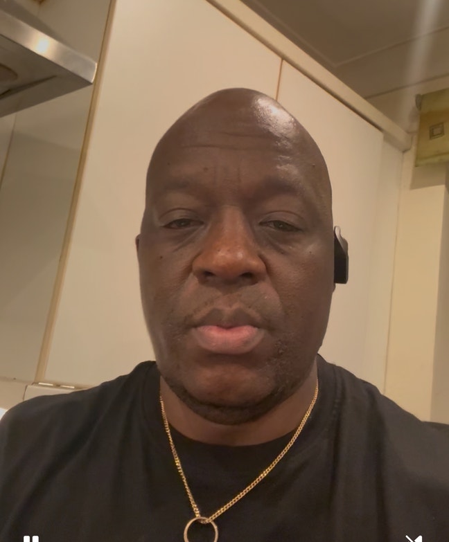 48 year old Male seeks a single or double room Main Photo