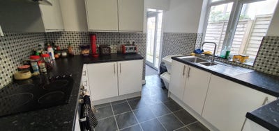 Furnished Ensuite Double Room in Southville Main Photo