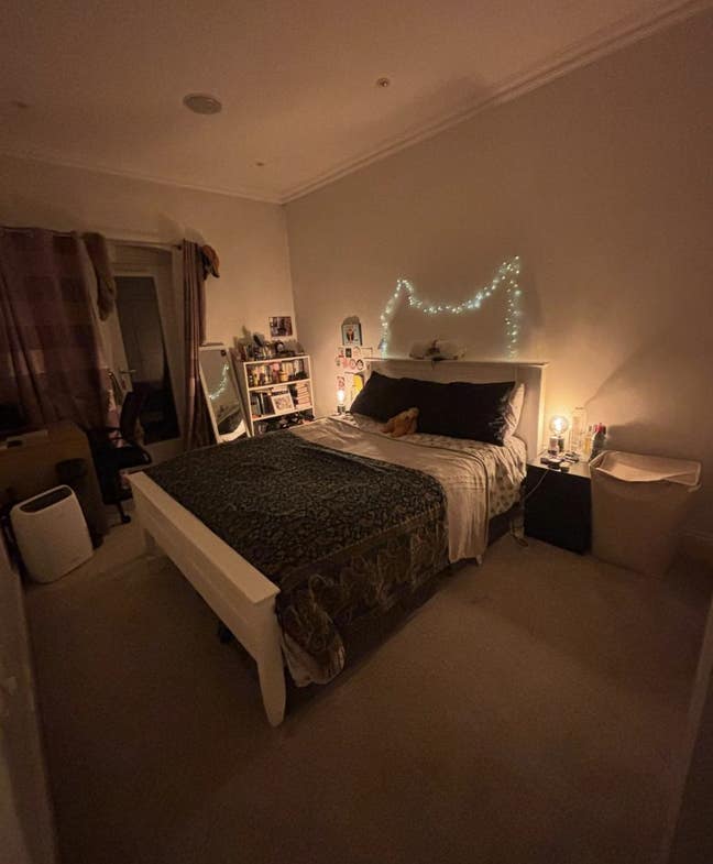 Large King Size Room with Private Bathroom  Main Photo