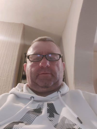 Professional Male seeks a double room Main Photo