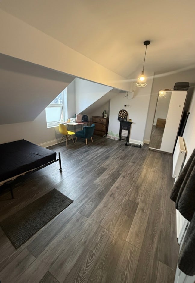 Room in Birmingham  Main Photo