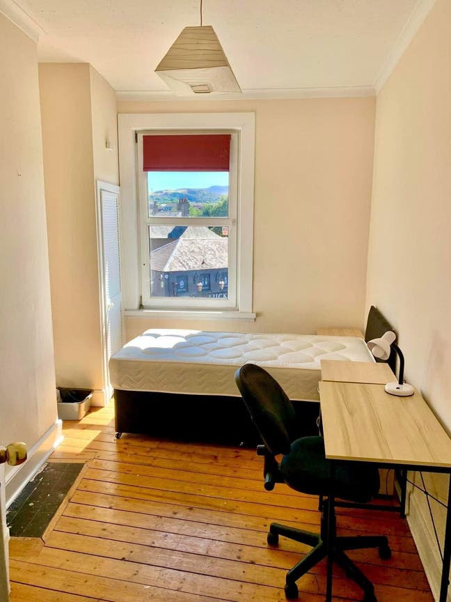 Fully furnished single room with a beautiful view Main Photo