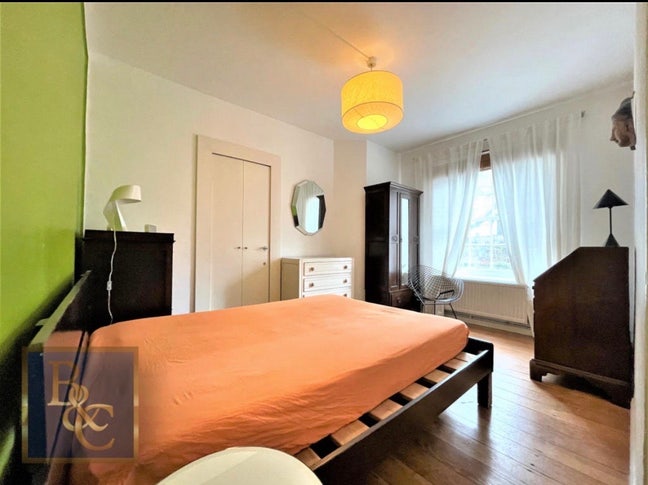 Cosy double room in central Kings Cross flat Main Photo