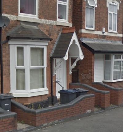 Women Only - 5 Bed shared - Universal Credit (HMO) Main Photo