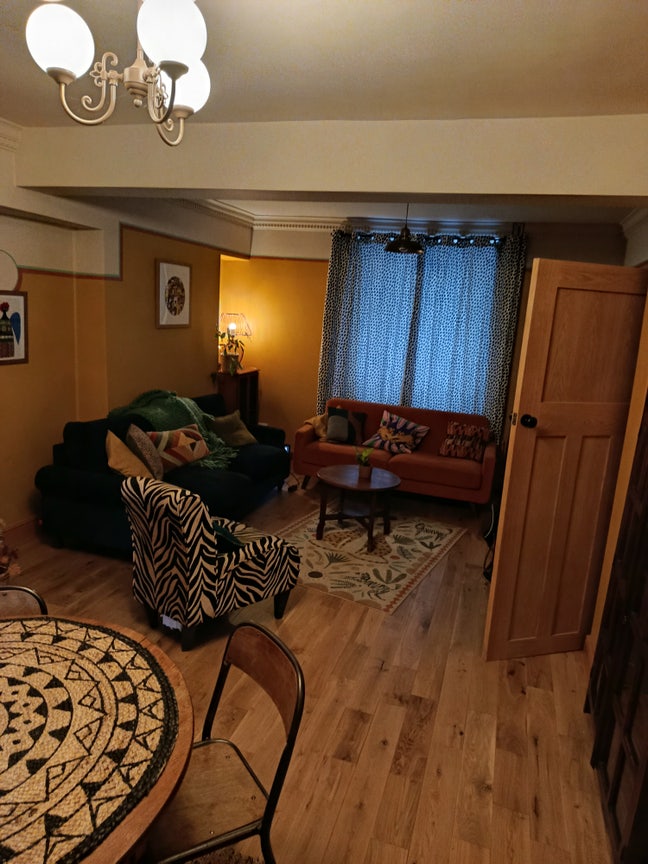 Newly refurbished spacious home Main Photo