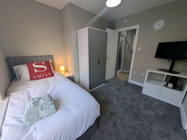 Last En-Suite Room On Walney- Available Immediatel Main Photo