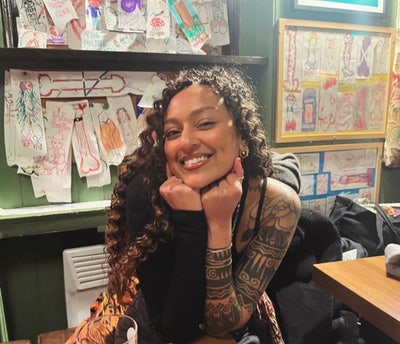 Professional  33yo looking for a flat/houseshare Main Photo