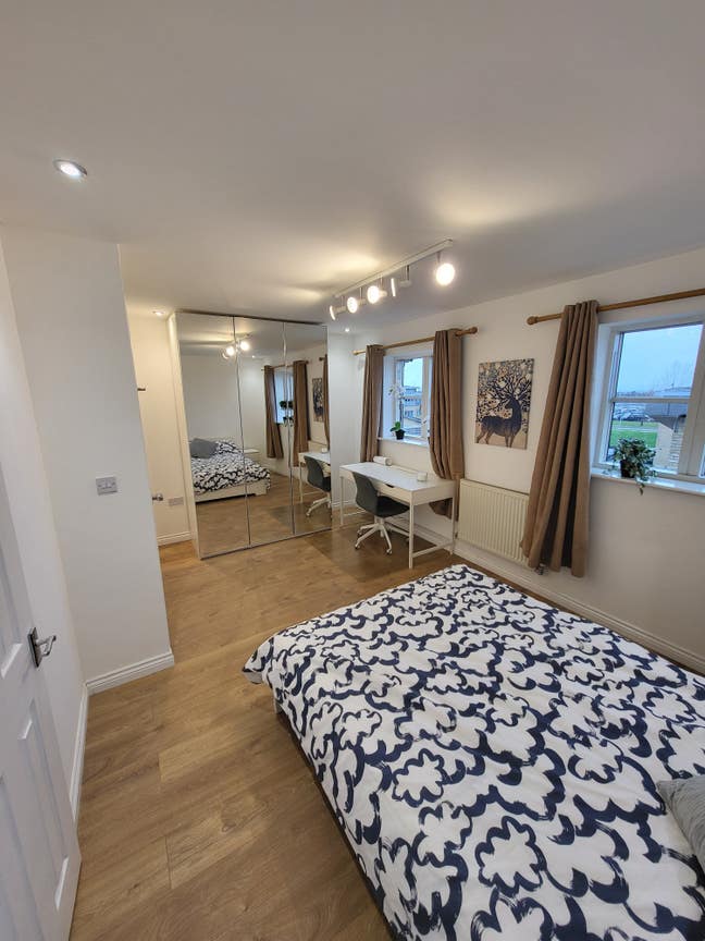 Large 🚿 En-suite Double - Gorgeous Space⭐️ Main Photo