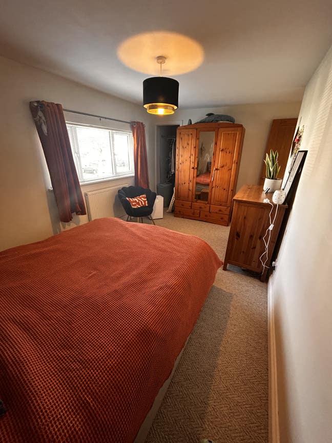 Room to rent in spacious house in Summercourt  Main Photo