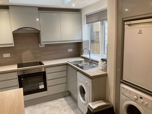 Double bedroom in lovely shared student house Main Photo