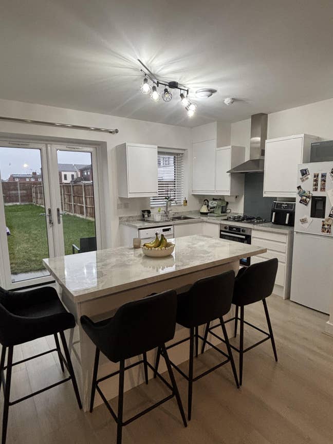 Double room in furnished 3-bed house – sole use Main Photo