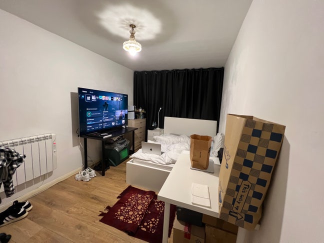 Cosy Huge Double Room In Quiet End of the Street Main Photo