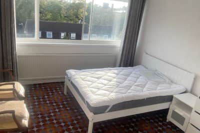 Large Master Bedroom, All Bills Included, Zone 2 Main Photo