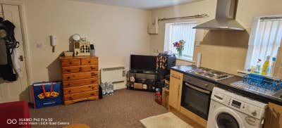 Bedsit Flat Available Oakengates Near PRH Telford Main Photo