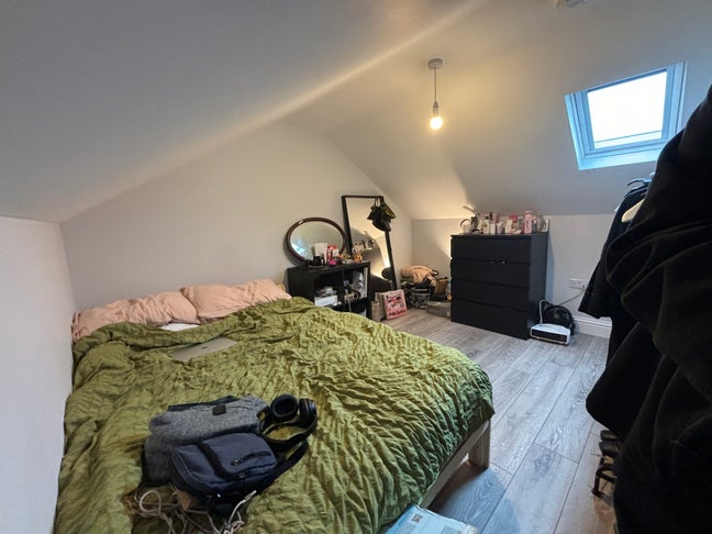 Double room in 5 bed house. Bethnal green Main Photo