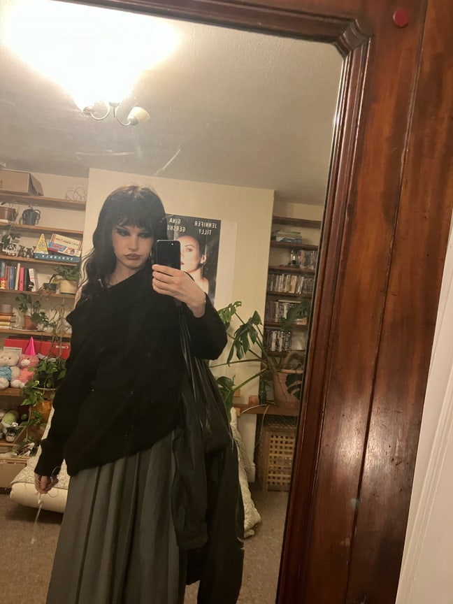 looking for room to rent soon 2026 Main Photo