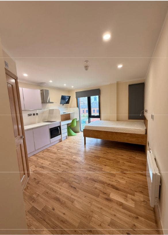 Studio -Urgent Student Tenancy Takeover-Negotiable Main Photo
