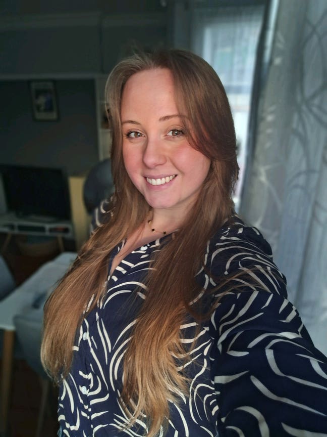 Looking for a temporary place Main Photo