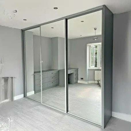 Box room with a  luxury shower room shared  Main Photo