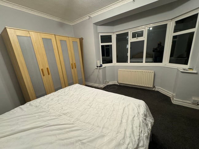    Rooms   in   Shared   House  Sutton   -  SM2  Main Photo