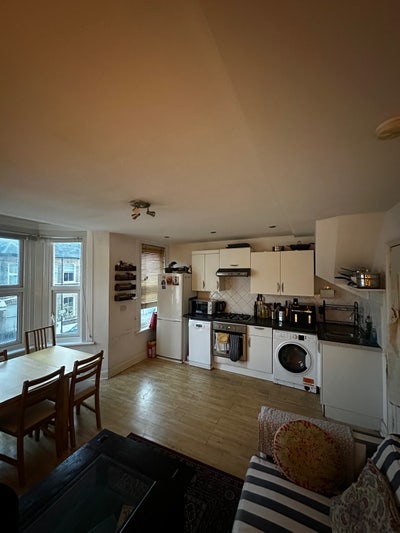 Double room in Clapham North / Stockwell Main Photo