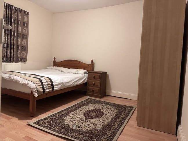 A Beautiful Furnished Double Room in Hayes Main Photo