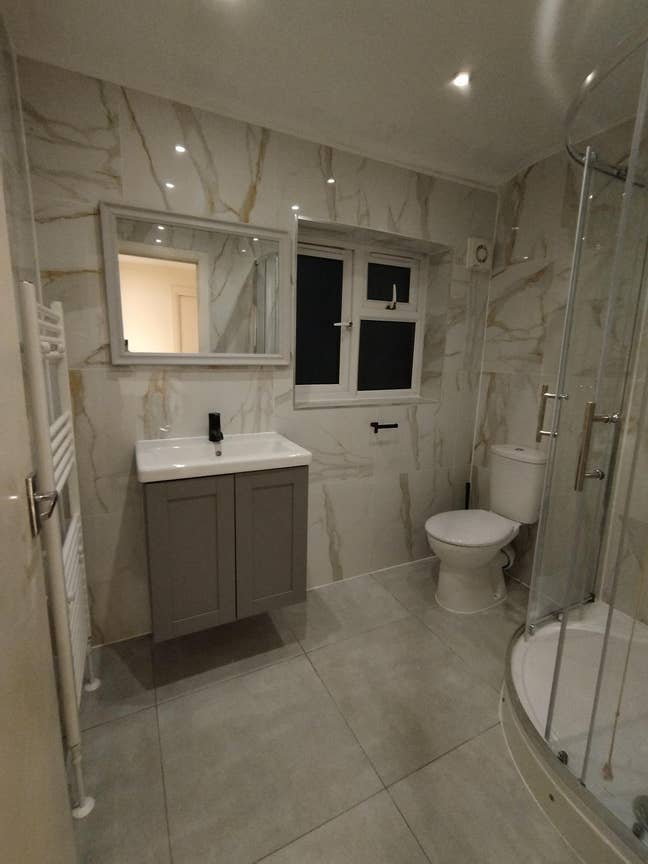 Spacious room in a beautiful house Main Photo