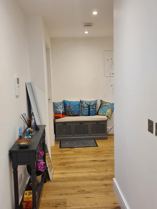 Beautiful flat - 5min walk to station  Main Photo