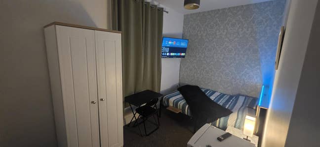 &pound;130 a week   Main Photo