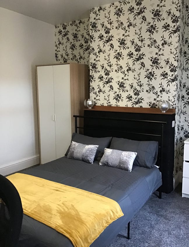 Spacious Double in a Friendly House Share  Main Photo