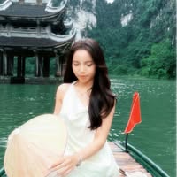 Professional Female seeks a single or double room Main Photo