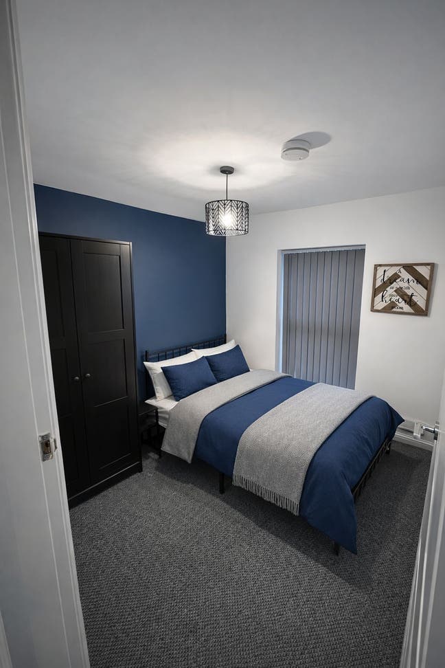 Large beautiful En suite room in Bury Main Photo