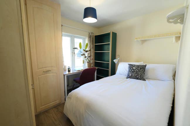 Detached House + Garden | London Bridge Area! Main Photo