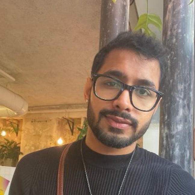 Professional Male seeks a double room Main Photo