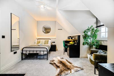 Stunning High-End Rooms in a Prime Location  Main Photo