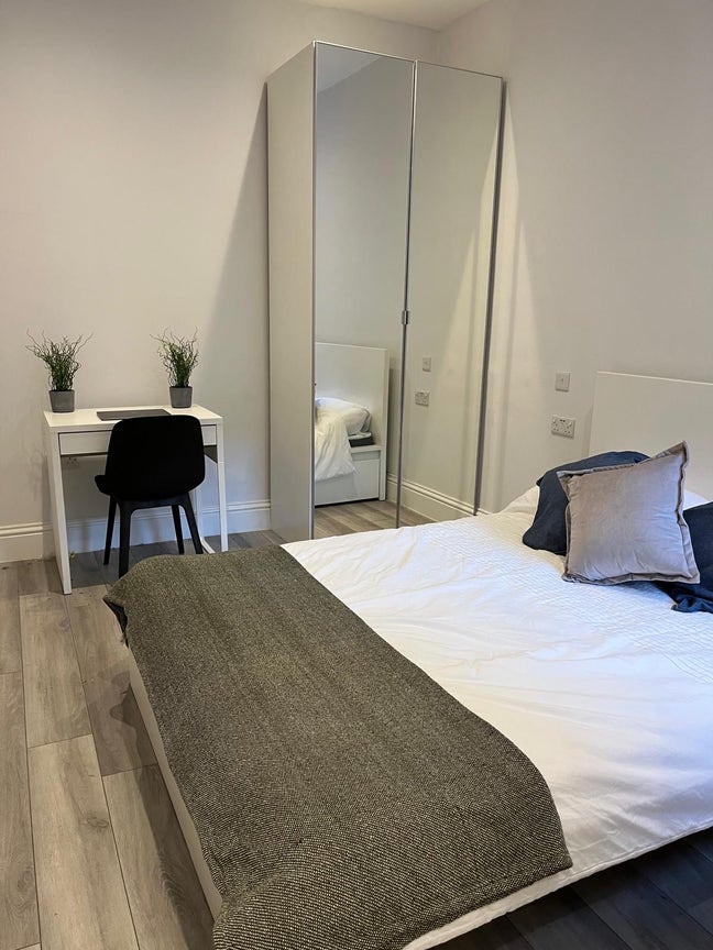 🩺 Perfect for Medics: SW19 + 360 Tour📹​ Main Photo