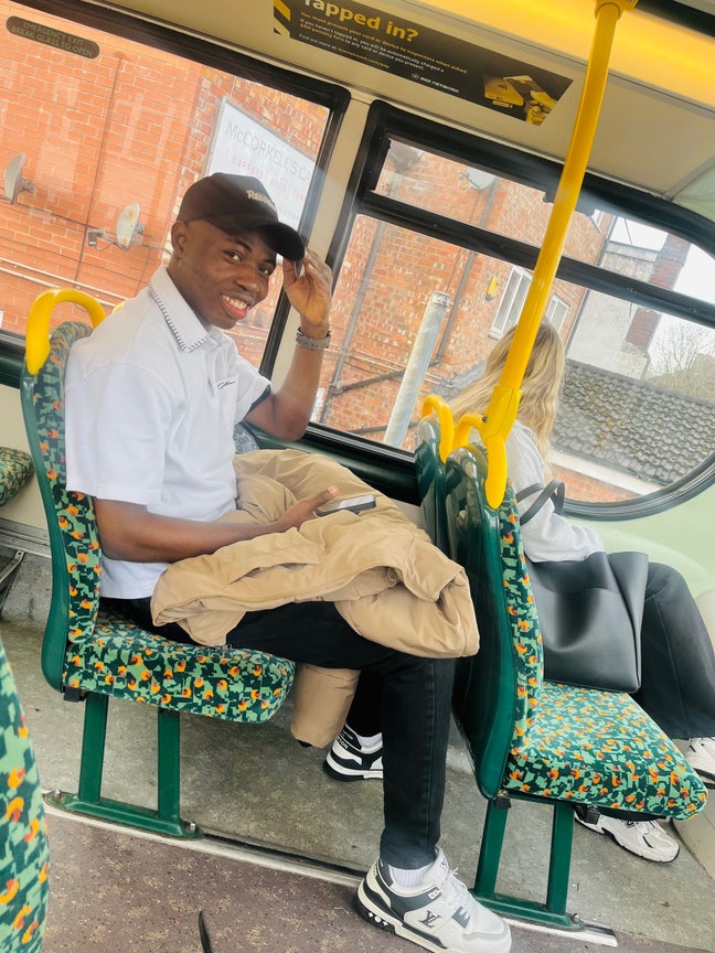 We are 2 student nd professional aged 27 and ... Main Photo