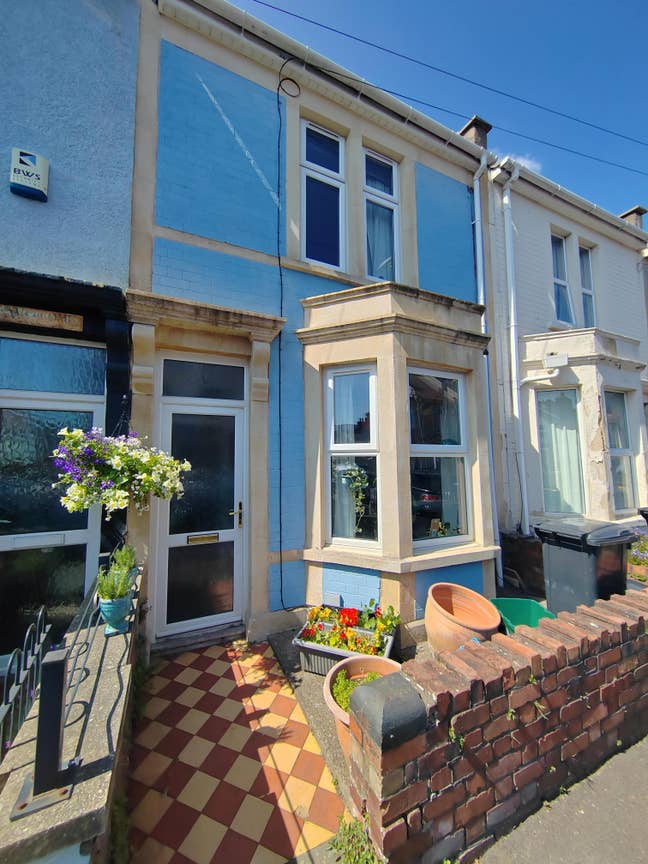 Looking for someone to share my lovely house! Main Photo