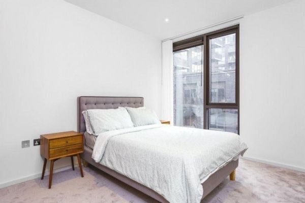 Room in Embassy Gardens Main Photo